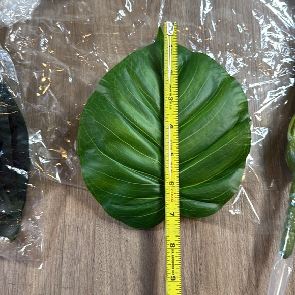 Realistic Artificial Green Leaf and Stem. Brand new - Picture 5 of 8